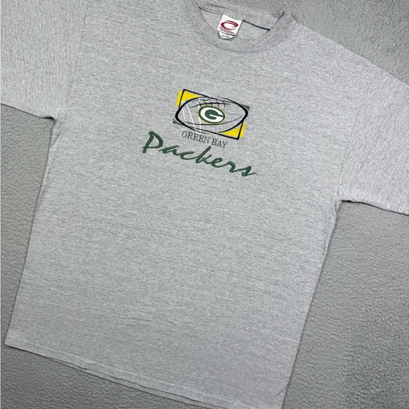 American Vintage Other - Vintage Y2K Green Bay Packers NFL embroidered T-shirt